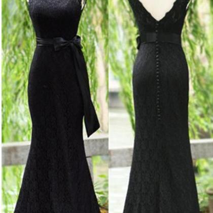 Black Button Back Mermaid Lace Prom Dress With..